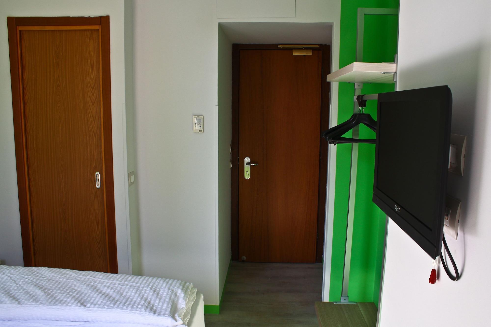 Hotel Nologo Genoa Bagian luar foto