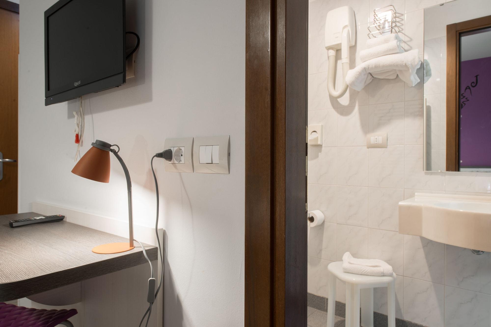 Hotel Nologo Genoa Bagian luar foto