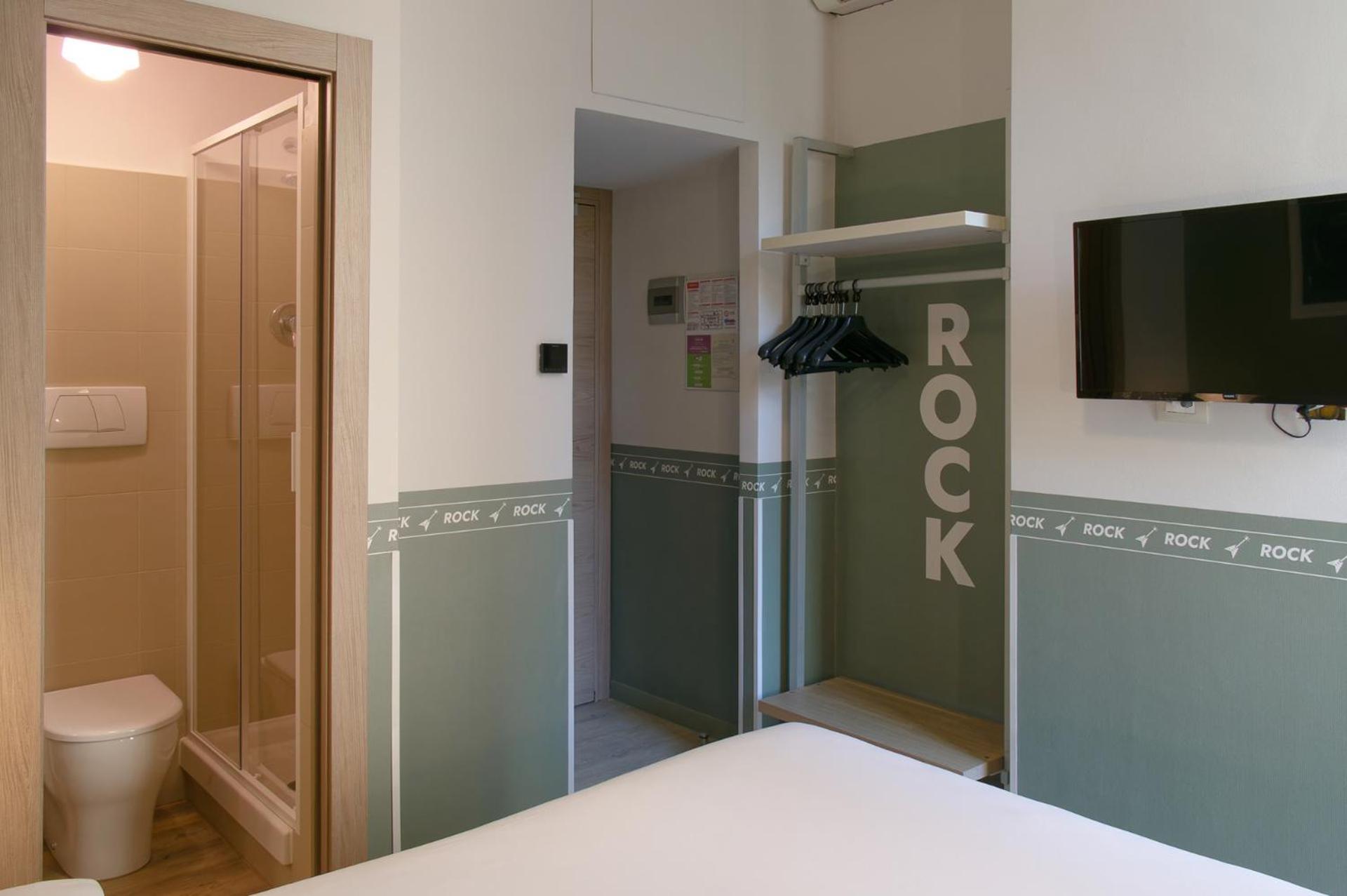 Hotel Nologo Genoa Bagian luar foto