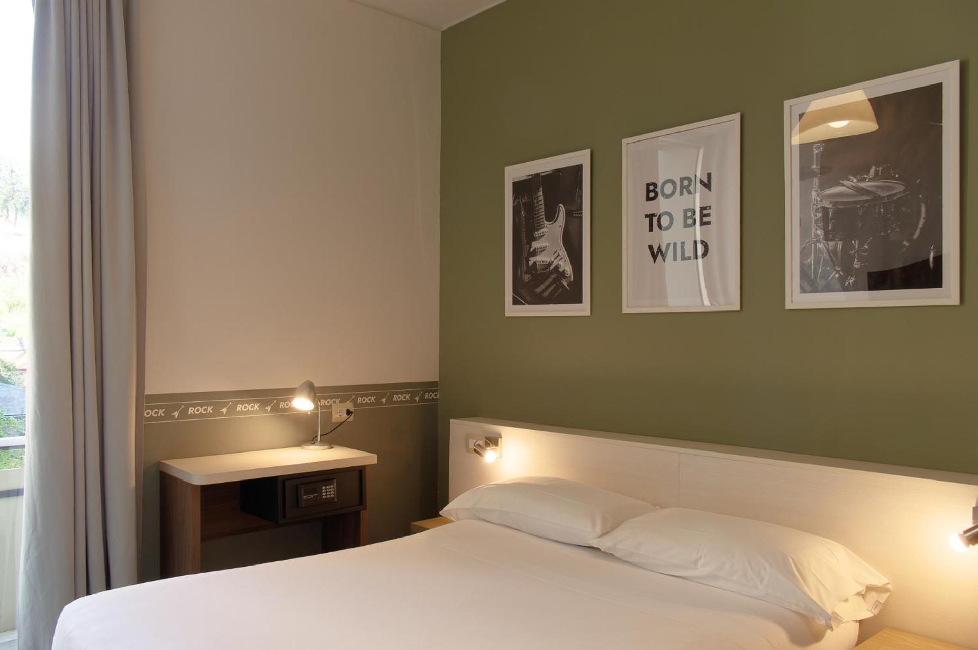 Hotel Nologo Genoa Bagian luar foto