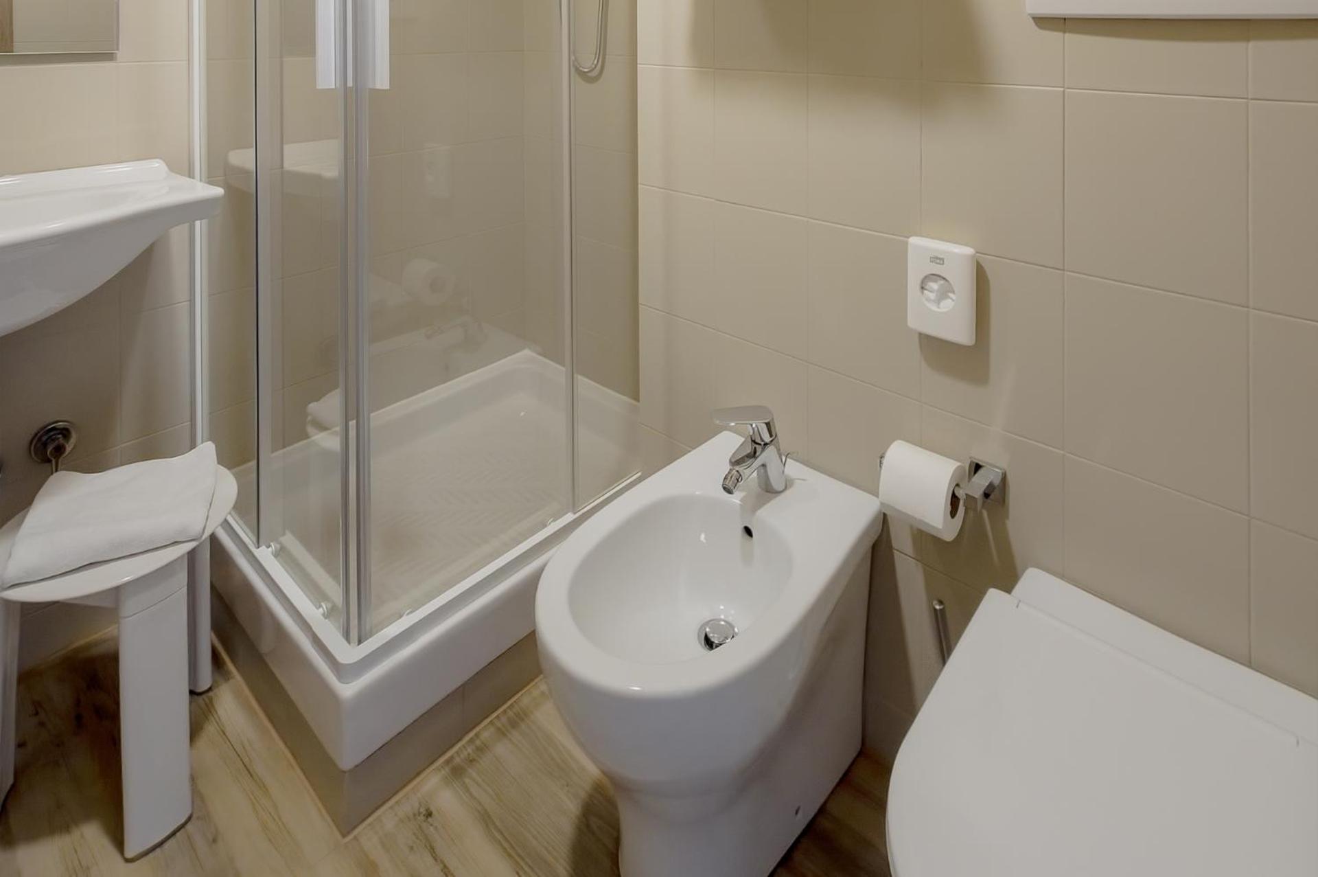 Hotel Nologo Genoa Bagian luar foto