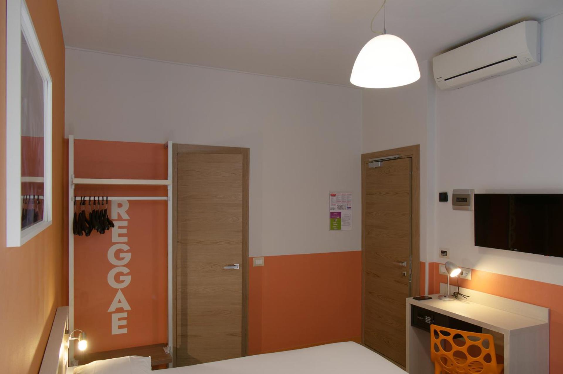 Hotel Nologo Genoa Bagian luar foto