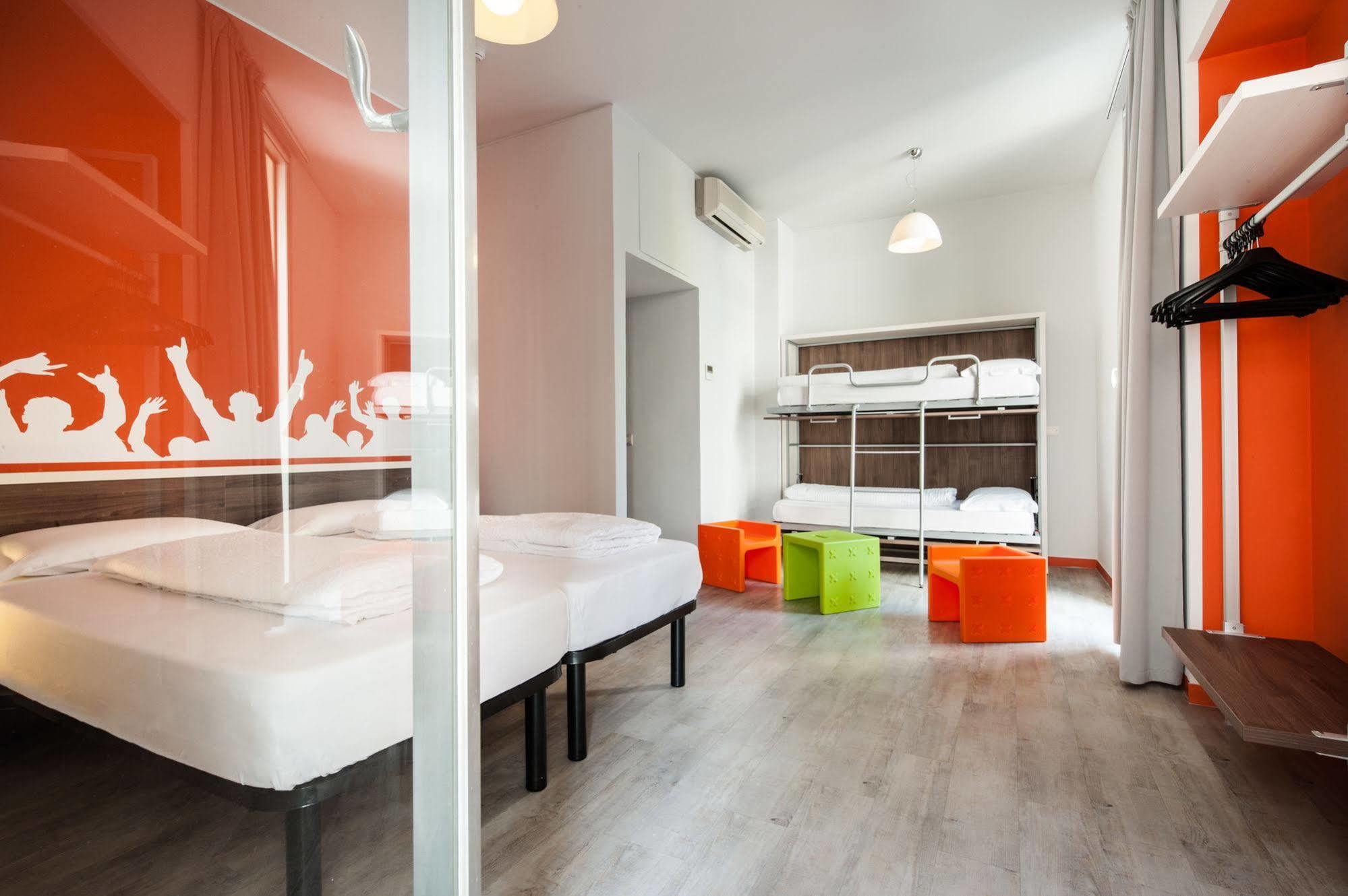 Hotel Nologo Genoa Bagian luar foto